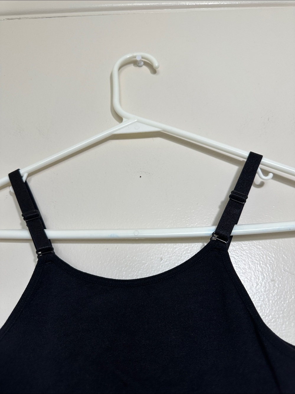 Shapermint Black Ribbed Cami Tank - Picture 4 of 6